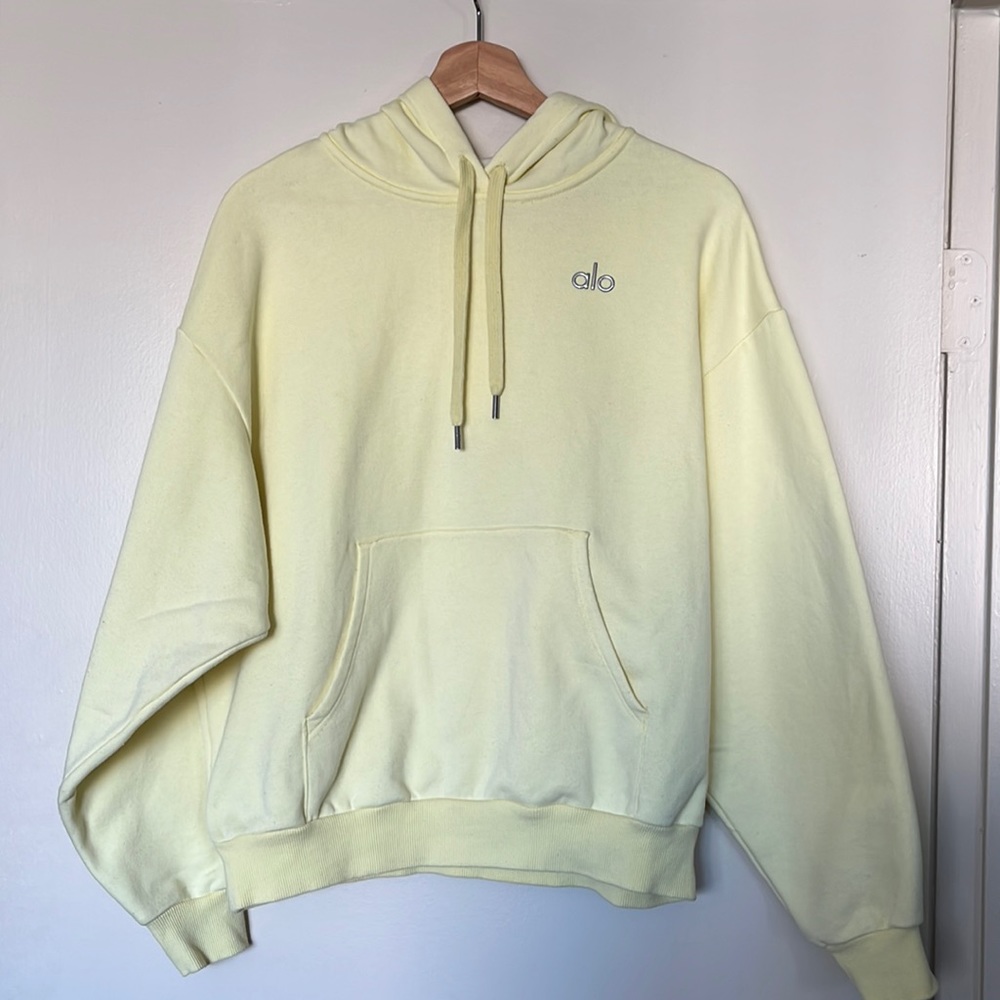 Alo Yoga Pale Yellow Sweatshirt
